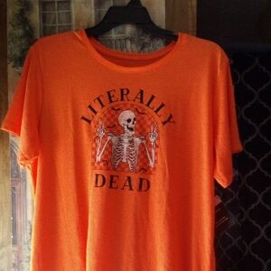NWT!  Skeleton Graphic Tee